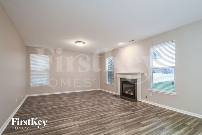 Photo - 1536 Maplewood Ln