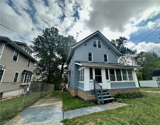 Building Photo - 1111 East Ave