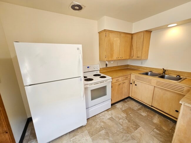 Photo - 927 W Linden St Unit 927