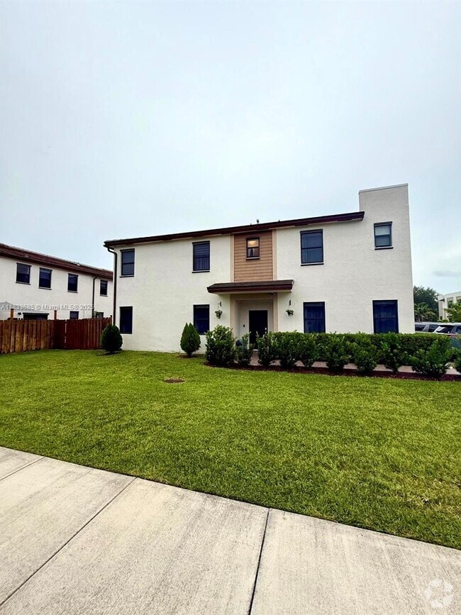 Building Photo - 529 NE 206th Ln Rental