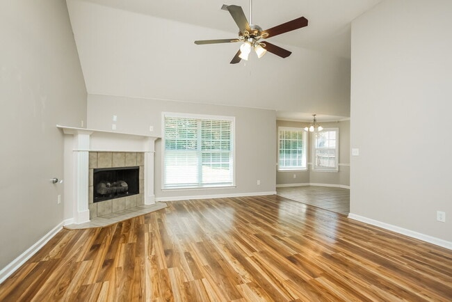 Photo - 8911 Oak Grove Blvd