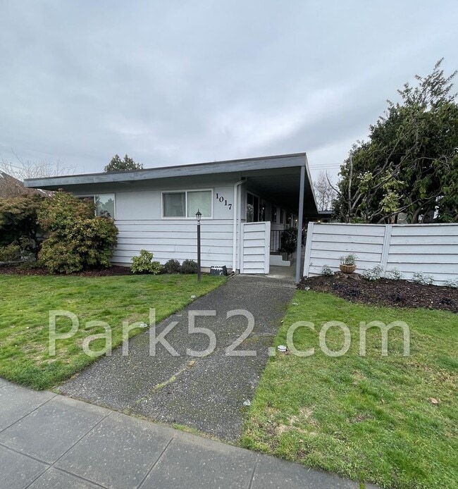 Building Photo - North Tacoma 1 Bed 1 Bath Apartment Unit #C