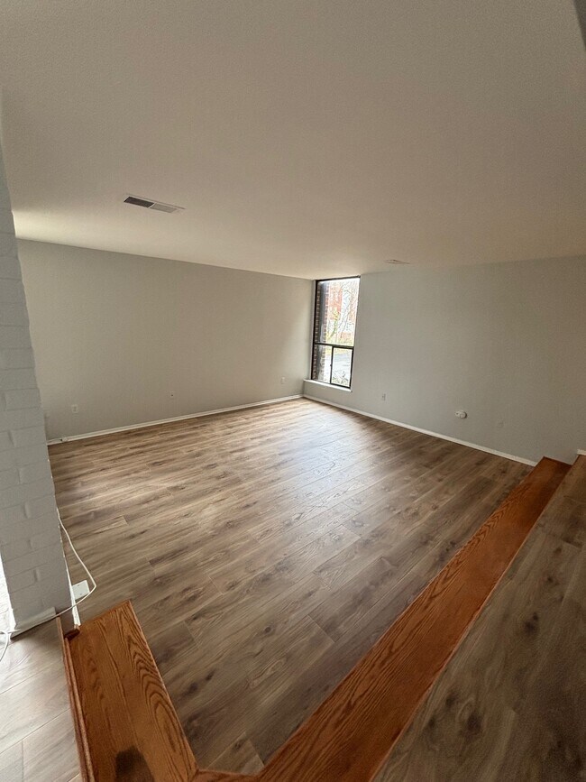 Photo - 2114 Bonnywood Ln Unit 203