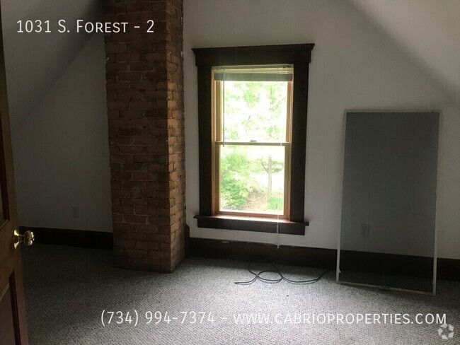 Building Photo - 1031 S Forest Ave Unit 2 Rental