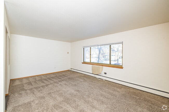 2BR, 1BA - 950SF - Living Room - Hartwell Place Apartments