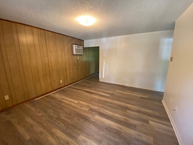 Photo - 217 Osborne St Unidad A