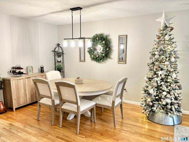 Photo - 208 Flax Hill Rd Unit APT 12