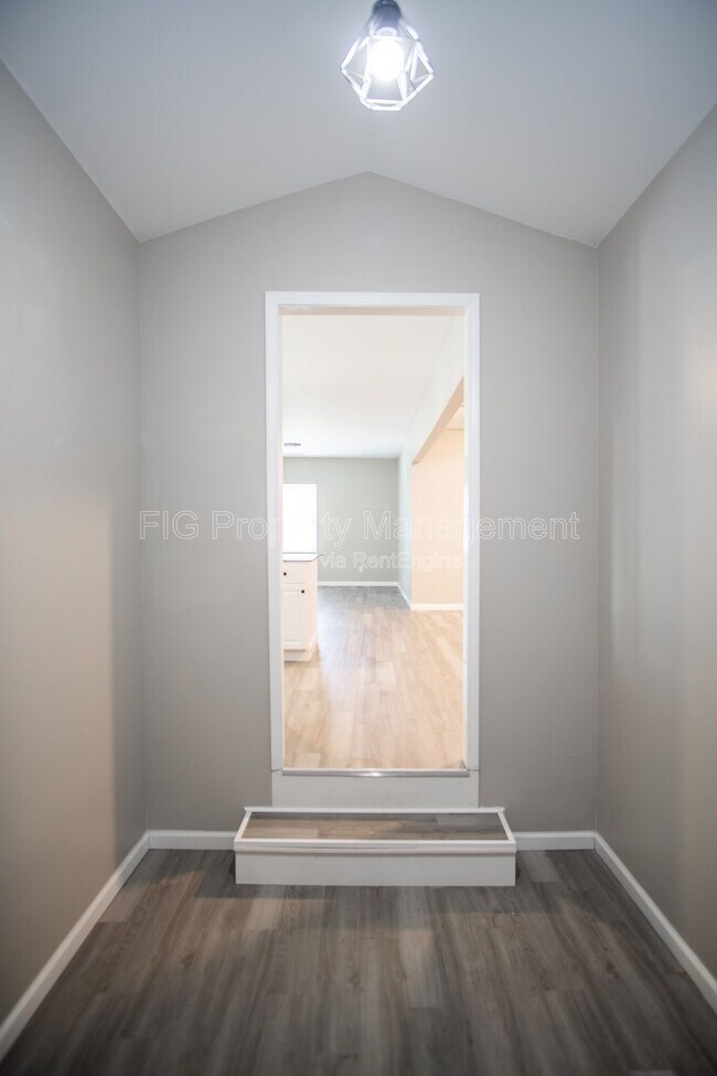 Photo - 2453 E 5th Ave Unit 2
