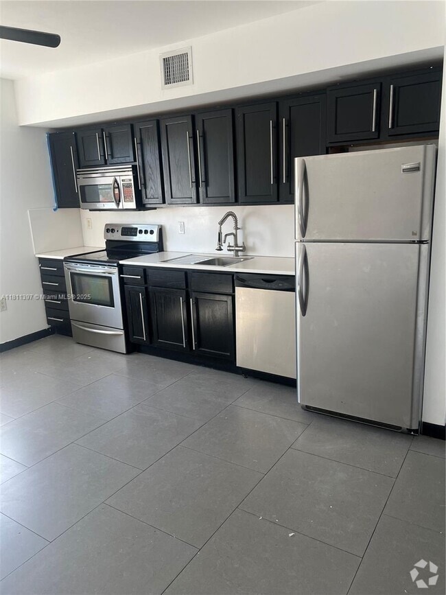 Building Photo - 1876 SW 11th Terrace Unit 201 Rental