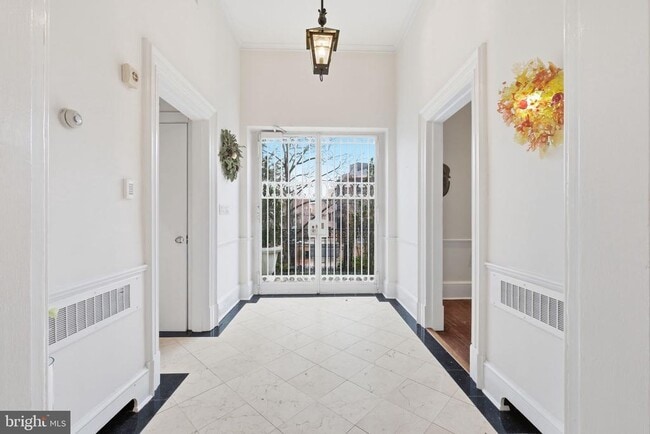 Building Photo - 3308 R St NW