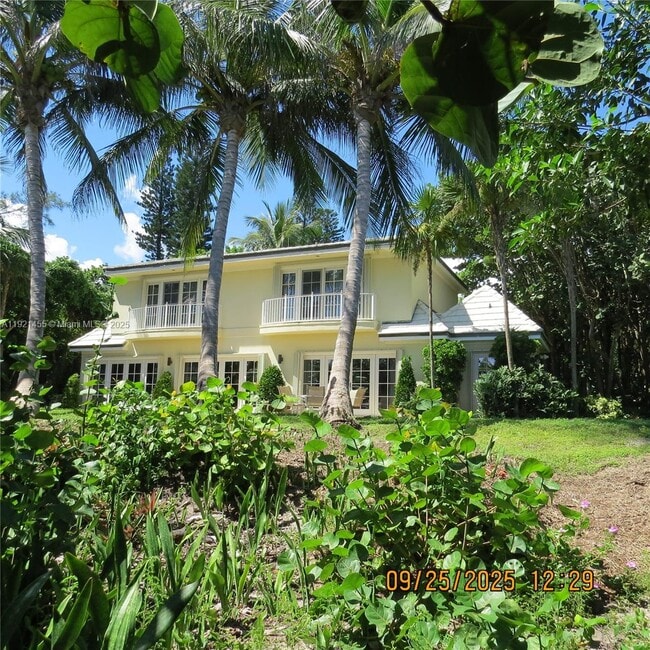 Building Photo - 404 S Beach Rd