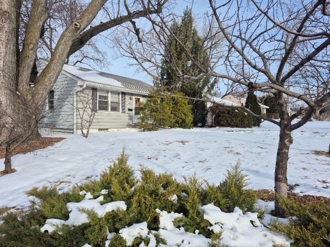 Photo - 1002 N 76th St