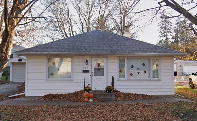 Spacious 3-Bedroom Home with Oversized Gar... - Spacious 3-Bedroom Home with Oversized Gar...