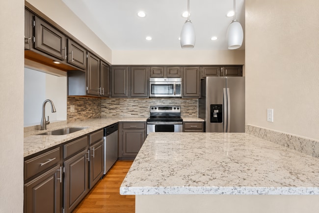 Kitchen - 1301 Memory Ln Unit 1301 Memory Ln  4924
