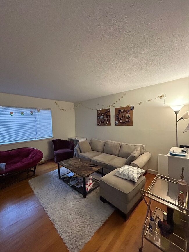Photo - 205 Sunrise Ln