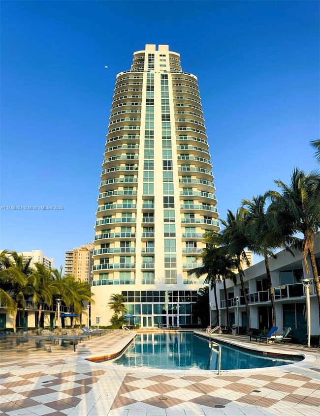 Photo - 1945 S Ocean Dr Unidad 503 Rental