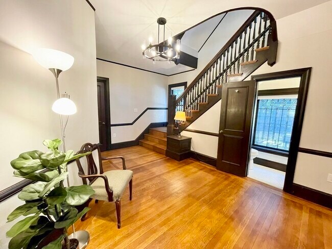 Photo - 103 Thurston St Unit 1