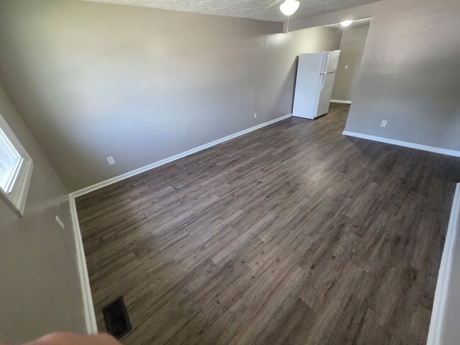 Photo - 1120 Leota Dr