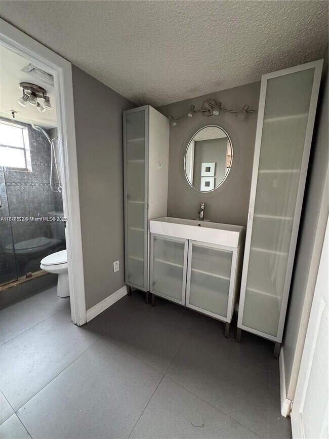 Photo - 1226 N Hiatus Rd Unit 1226