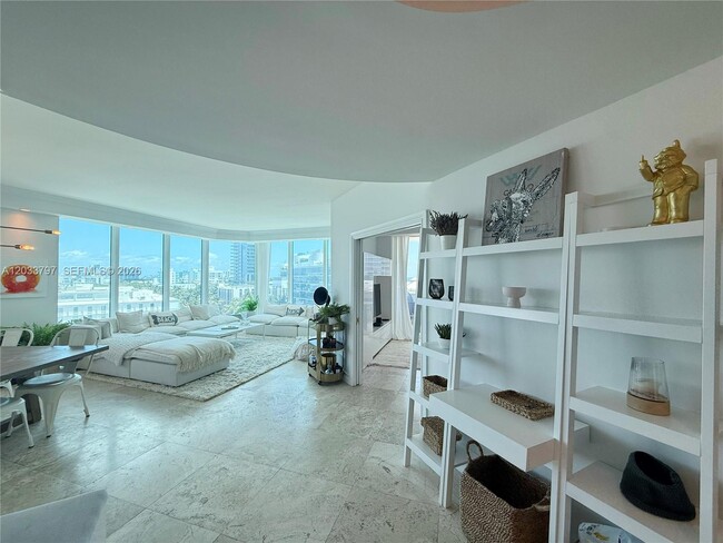 Photo - 300 S Pointe Dr Unit 705