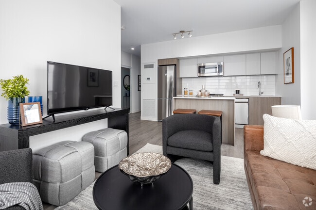 2 BR, 2 BA - 789 SF - 22 Hughson Street North