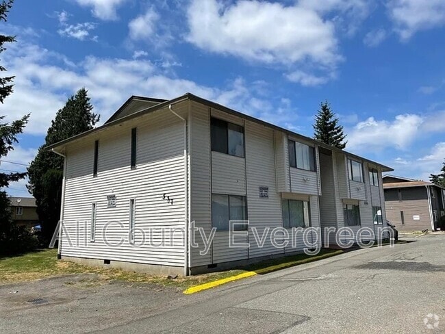 Building Photo - 537 37th St SE Unit A Rental