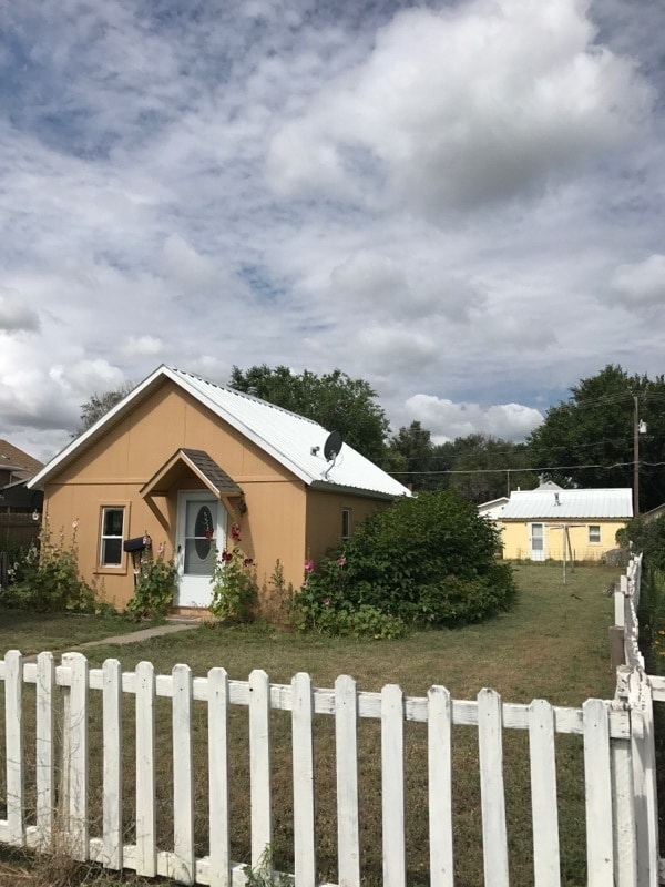 Building Photo - Affordable House For Rent In The Quaint To...