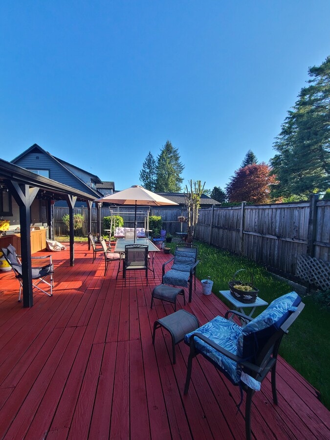 Photo - 722 Macintosh St