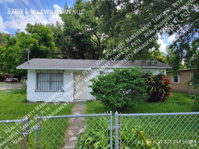 Building Photo - ***AVAILABLE FOR IMMEDIATE MOVE IN*** Rental