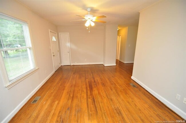 Photo - 323 E Park St