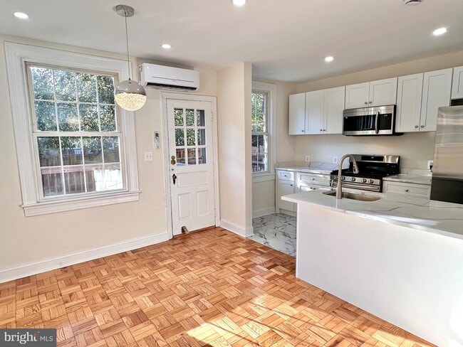 Building Photo - 2600 16th St S