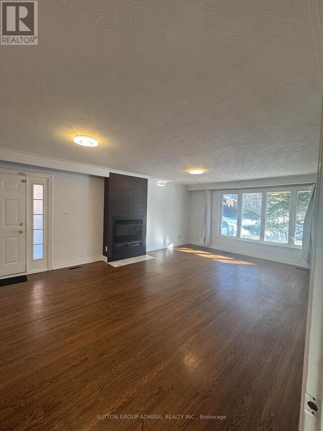 Photo - 12 Caines Ave