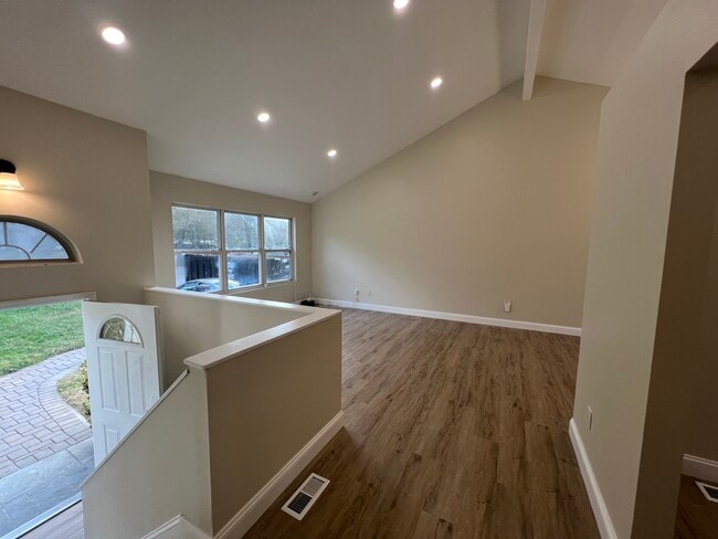 Photo - 31 Beach Ln