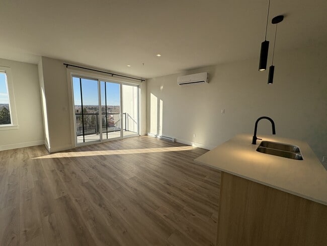 Photo - 1035 Melanson Rd Unit 603