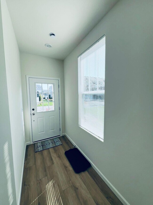 Photo - 5935 Hawkweed Dr