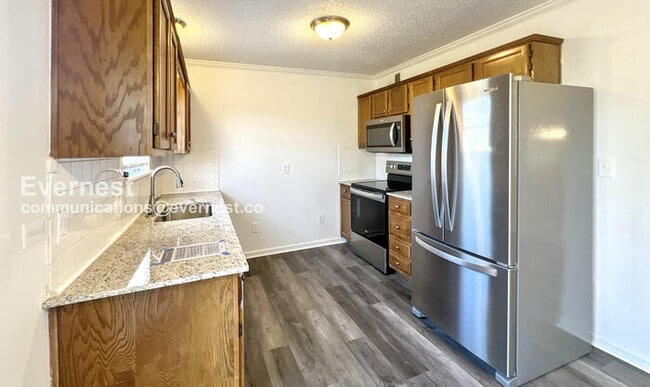 Photo - 1021 SE Steeple Dr