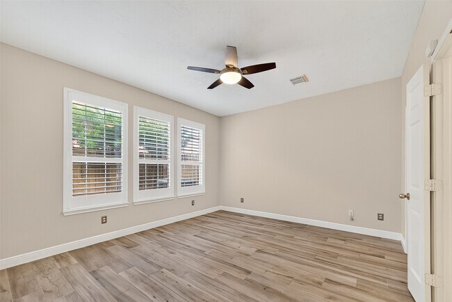Photo - 1408 S Friendswood Dr Unit 903