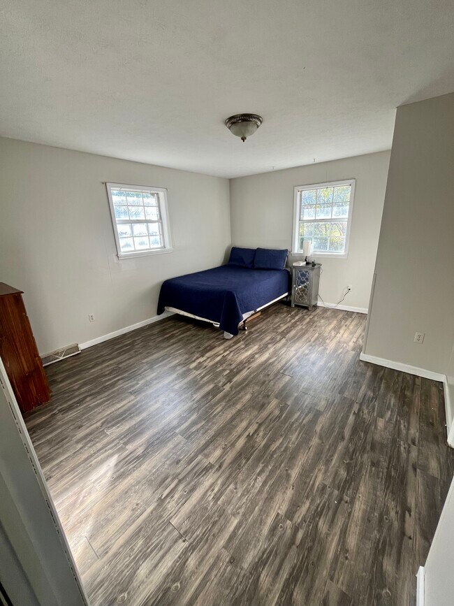6603 New Bowling Green Rd Unit 2