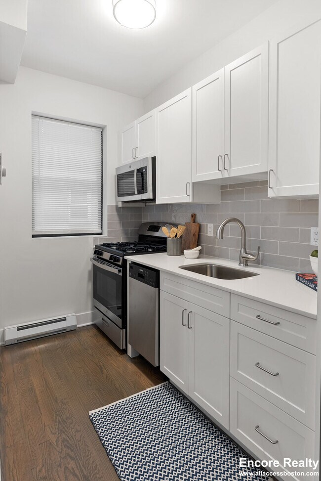 Photo - 70 Queensberry St Unidad 2A