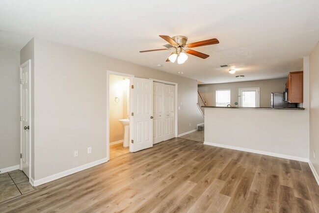 Photo - 8022 Logan Dr