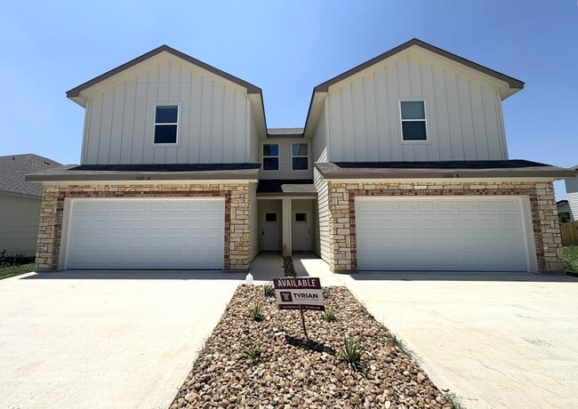 Photo - 1166 Lindsey Dr Apartments