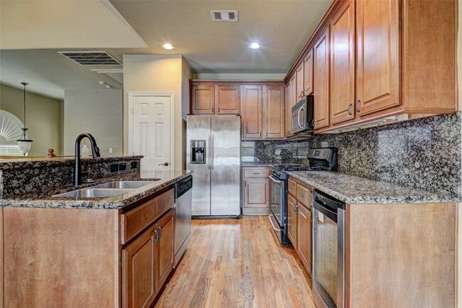 Photo - 328 Cage St