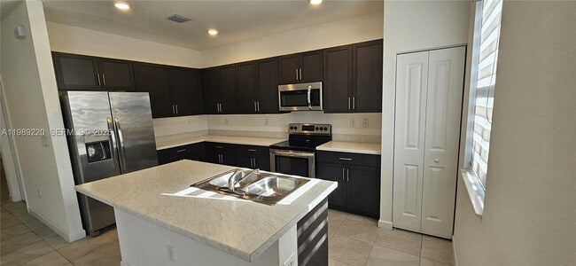 Building Photo - 28708 SW 134th Ct