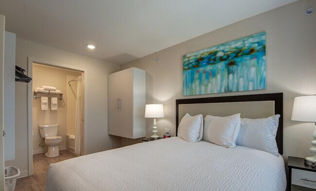 Photo - 2210 N Glenville Dr Unit ID1039335P