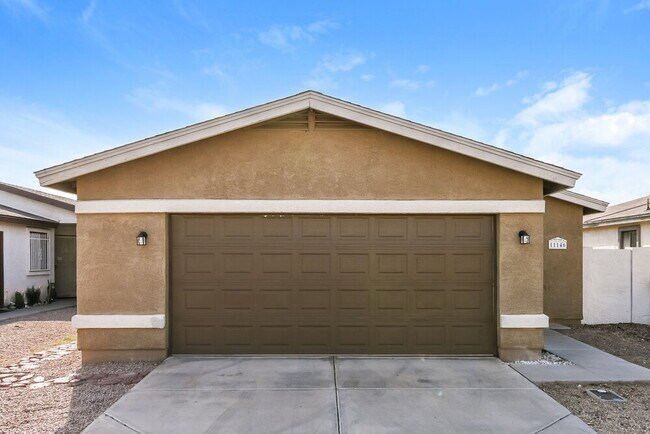 Building Photo - 11146 N 82nd Dr Rental
