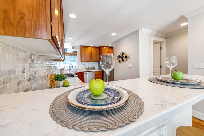 Photo - 1022 Taylor Ave N