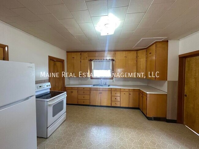 Photo - 445 Main St Unit A