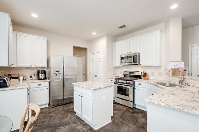 Photo - 2729 Kinney Oaks Ct