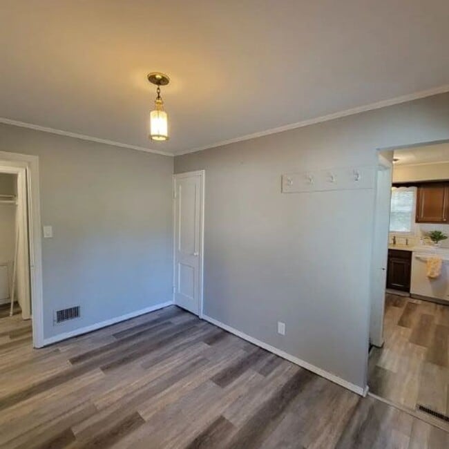 Photo - 3 Bedroom Home with Garage & Central Air