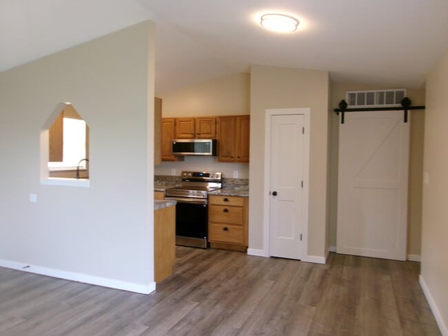 Photo - 307 Palomino Ln